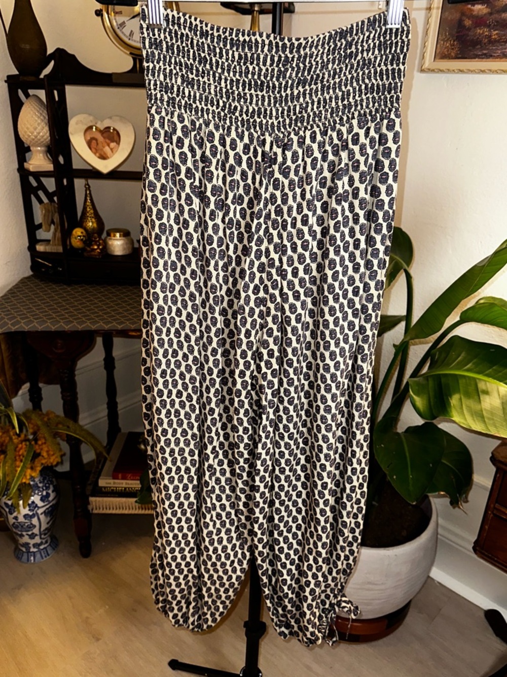 UO Venezia Printed Balloon Pant - Picture 8 of 9